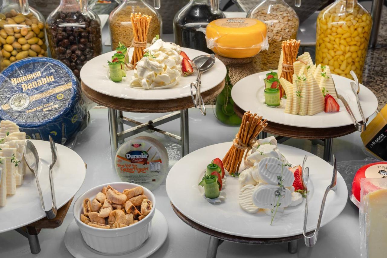 Marti Myra Hotel Tekirova Ngoại thất bức ảnh A selection of ice cream and other desserts